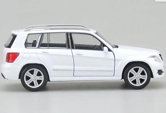 Diecast Mercedes Benz GLK 350 Toy Red / White 1:36 By Welly [VB2A577]