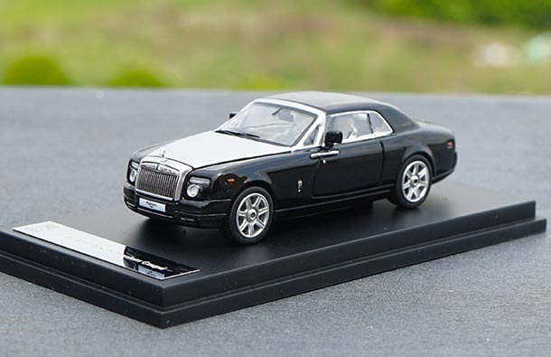 Diecast Rolls Royce Phantom Model 1:64 Scale White /Black /Blue [VB3A805]